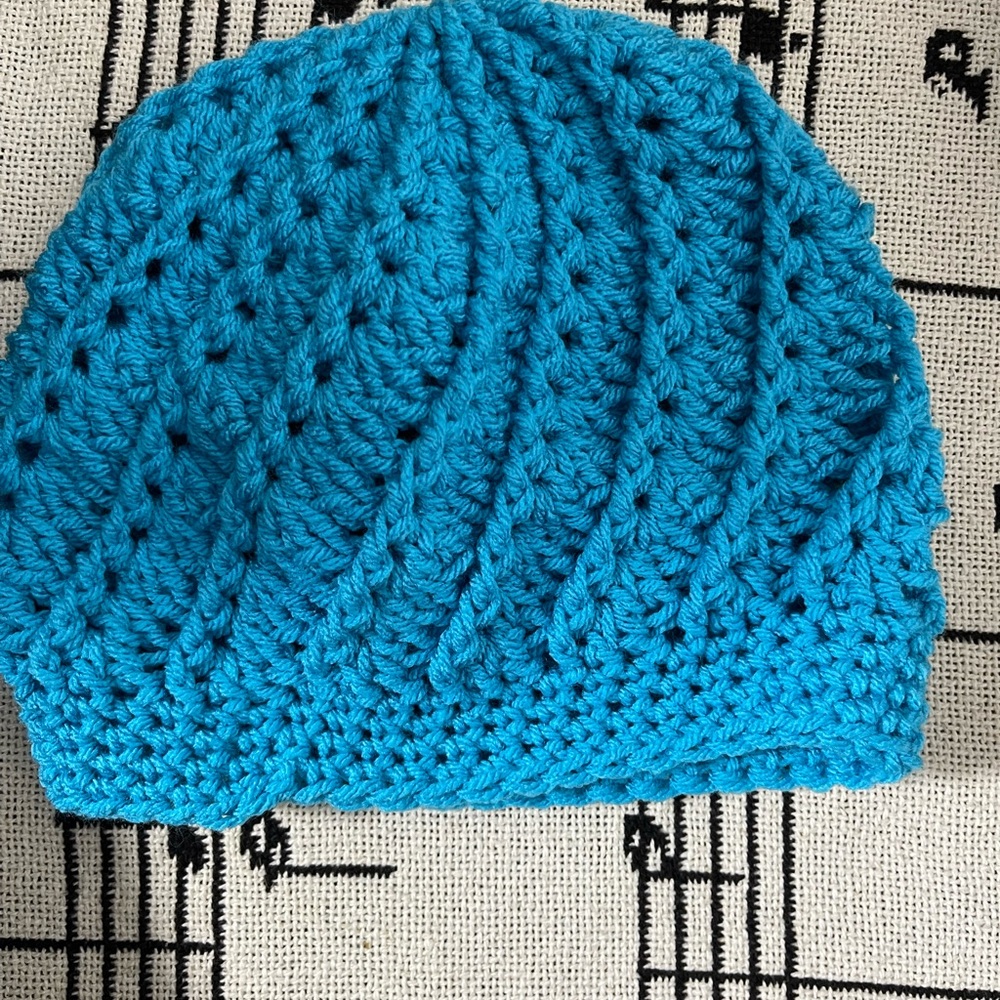Handmade Crochet Hat turquoise New without tags